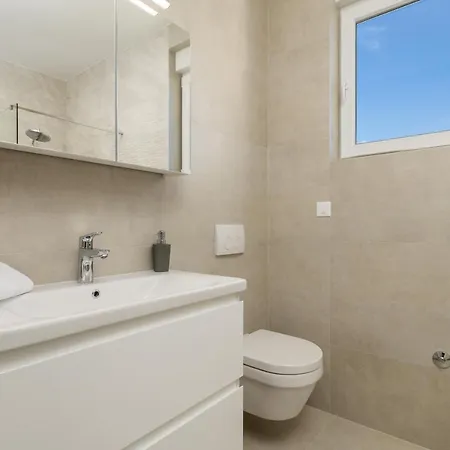 Mare & Skye Апартаменты Муртер