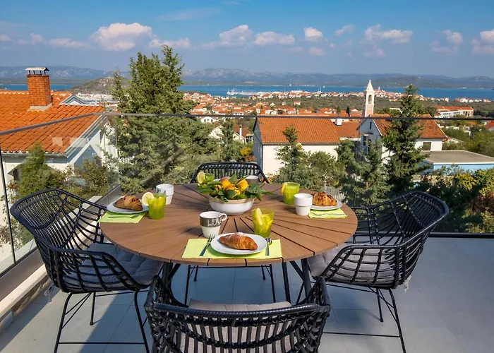 Mare & Skye * Murter