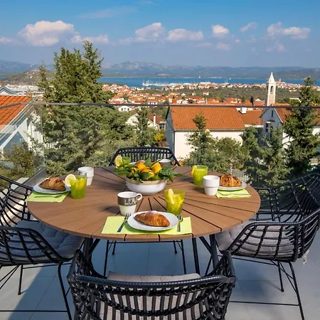 Mare & Skye * Murter